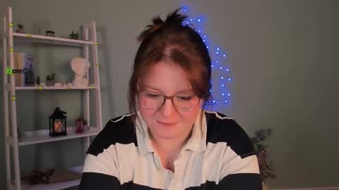 aria_mist online show from January 8, 10:10 am