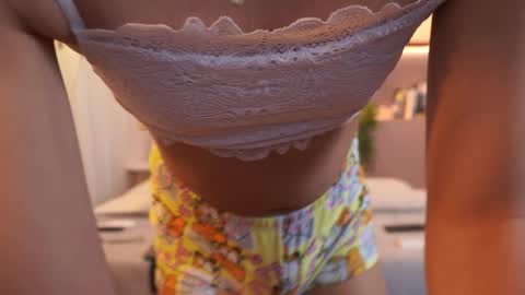 Snapshot of ariaa_isabell chatting on October 6, 6:37 pm Ariaa online show from October 6, 6:37 pm