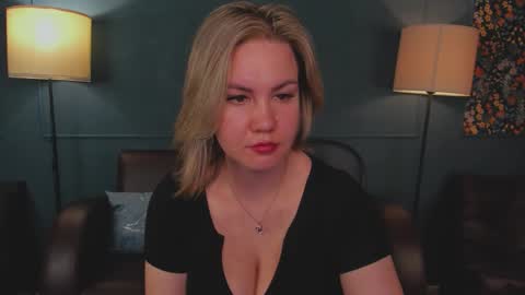 ariaeven online show from March 29, 10:06 am