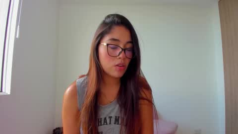 Snapshot of ariamontgomeryyy chatting on October 18, 4:22 pm Aria Montgomery online show from October 18, 4:22 pm