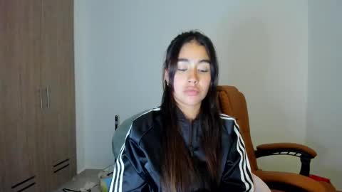 Snapshot of ariamontgomeryyy chatting on February 28, 6:21 am Aria Montgomery online show from February 28, 6:21 am