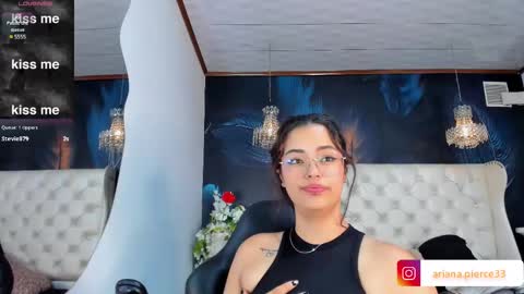 Snapshot of ariana_pierce chatting on March 7, 9:51 am Ariana online show from March 7, 9:51 am