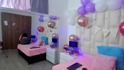  ariana  online show from November 5, 5:15 pm