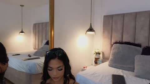 Snapshot of arianaa_miller_ chatting on October 14, 7:50 pm Ariana online show from October 14, 7:50 pm