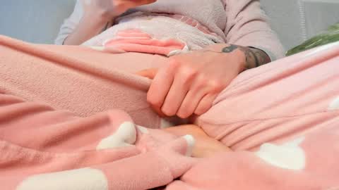 Ariana  Steven online show from March 12, 4:11 pm