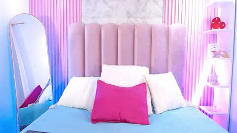 ArianaRougee online show from May 4, 12:12 pm