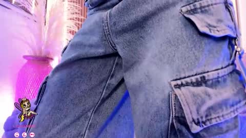 Ari  online show from November 24, 12:48 pm