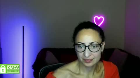 Snapshot of arianna_tifany chatting on October 18, 6:01 pm Arianna online show from October 18, 6:01 pm