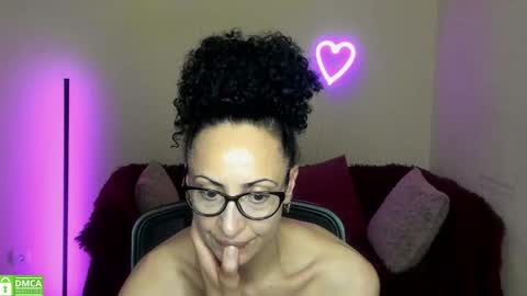Snapshot of arianna_tifany chatting on September 11, 6:42 pm Arianna online show from September 11, 6:42 pm