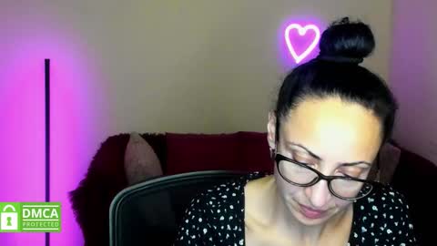 Snapshot of arianna_tifany chatting on October 3, 5:43 pm Arianna online show from October 3, 5:43 pm