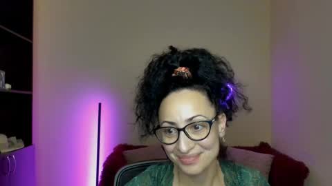 Snapshot of arianna_tifany chatting on February 25, 9:48 pm Arianna online show from February 25, 9:48 pm
