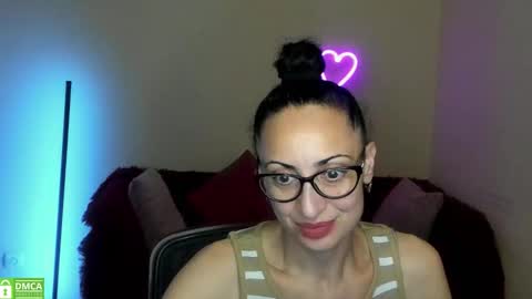 Snapshot of arianna_tifany chatting on September 17, 6:33 pm Arianna online show from September 17, 6:33 pm