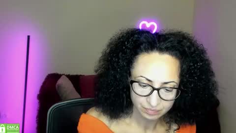 Snapshot of arianna_tifany chatting on September 21, 5:28 pm Arianna online show from September 21, 5:28 pm