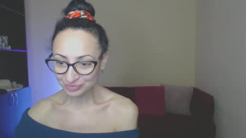 Snapshot of arianna_tifany chatting on February 13, 1:05 pm Arianna online show from February 13, 1:05 pm