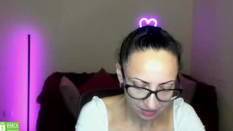 Snapshot of arianna_tifany chatting on September 10, 6:42 pm Arianna online show from September 10, 6:42 pm