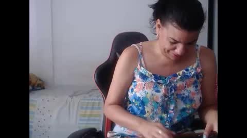 ariannaloovel online show from April 27, 6:27 pm