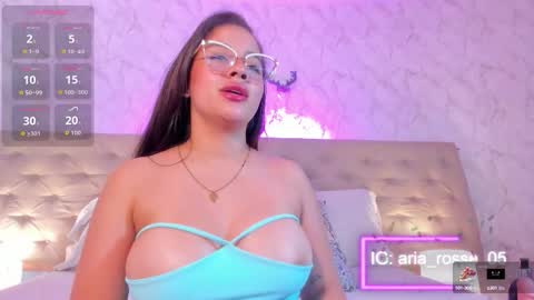 Snapshot of ariarosse chatting on October 17, 5:55 am Aria online show from October 17, 5:55 am