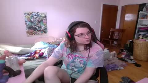 Ariathebrat online show from May 1, 9:09 pm