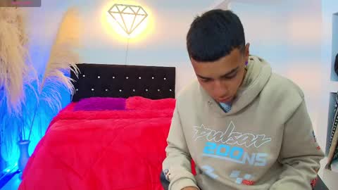 ariatna_andy online show from April 18, 7:58 pm