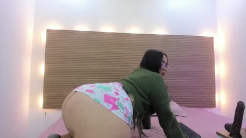 Snapshot of ariela__ chatting on January 29, 8:46 pm ariela__ online show from January 29, 8:46 pm