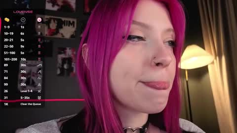Ariel online show from May 29, 3:43 pm