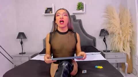 arielbasquiat online show from January 16, 5:49 am