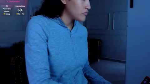 arielblossom____ online show from February 18, 12:27 pm