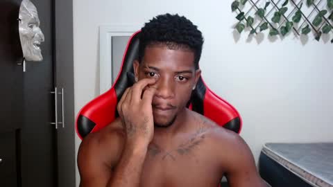 Snapshot of arielbronwxxx chatting on March 8, 11:48 am chris online show from March 8, 11:48 am