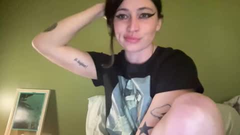 ariel  colin when hes here online show from April 2, 3:58 am