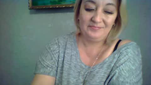 Snapshot of arielxloveresss chatting on October 5, 10:34 am ArielXLoveresss online show from October 5, 10:34 am