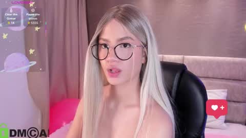 Ari  online show from February 4, 3:32 am