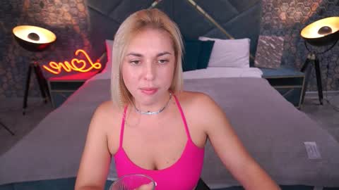 Snapshot of arishkalulu chatting on October 8, 9:48 am Arishka online show from October 8, 9:48 am