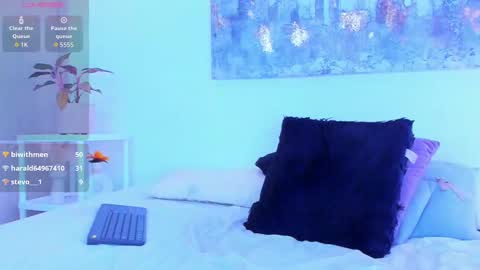   online show from October 9, 9:37 am