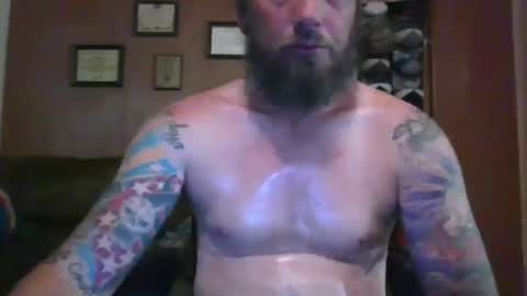 armyguybigcock69 online show from November 18, 6:44 pm