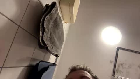 armyskater32 online show from December 13, 11:44 pm