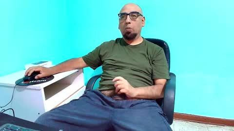 arnelux72 online show from November 9, 5:44 am