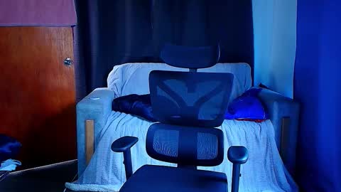 arnold black online show from November 27, 2:36 pm