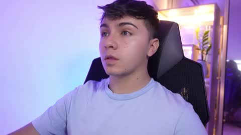 aron__cooper online show from December 17, 1:56 am