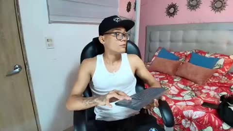 aron_big_big online show from October 21, 8:34 pm