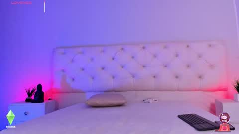 Aron cruz  online show from November 20, 2:58 pm