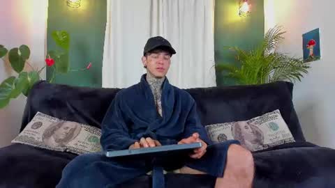 Aron ford online show from June 9, 12:11 am