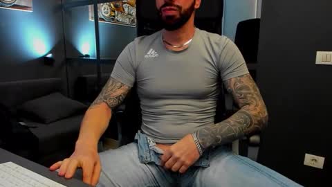 AronGrant online show from January 6, 11:03 am