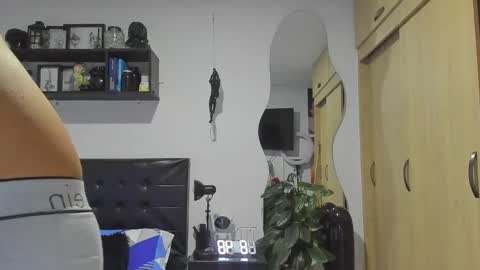 ARON  Independent model  online show from November 20, 1:48 am