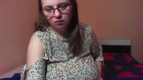 Snapshot of arriana98 chatting on February 7, 3:13 am Arriana online show from February 7, 3:13 am