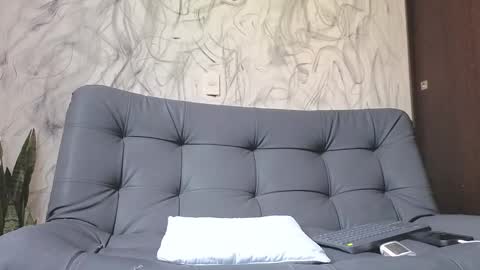   online show from December 19, 2:23 pm