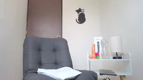   online show from October 17, 2:54 pm