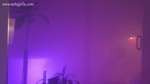 Maya online show from March 24, 7:09 pm