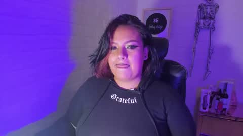 artenisa_tay69 online show from October 22, 5:43 am