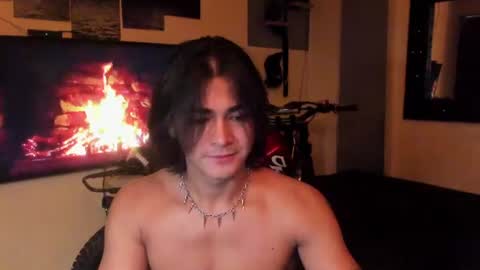I AM HERE online show from June 15, 11:08 pm