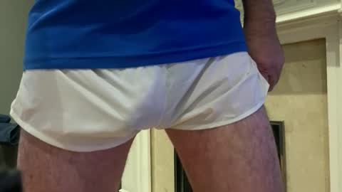 Snapshot of artybee chatting on October 27, 12:27 pm artybee online show from October 27, 12:27 pm